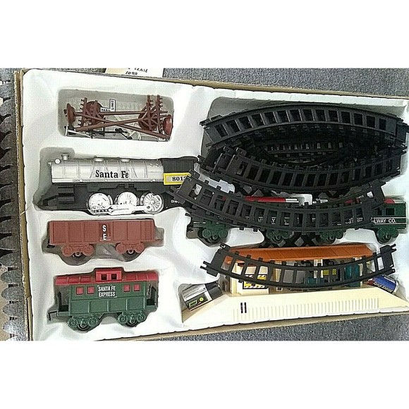 Polyfect Toys Battery Operated Santa Fe Express Train Set - Picture 2 of 8